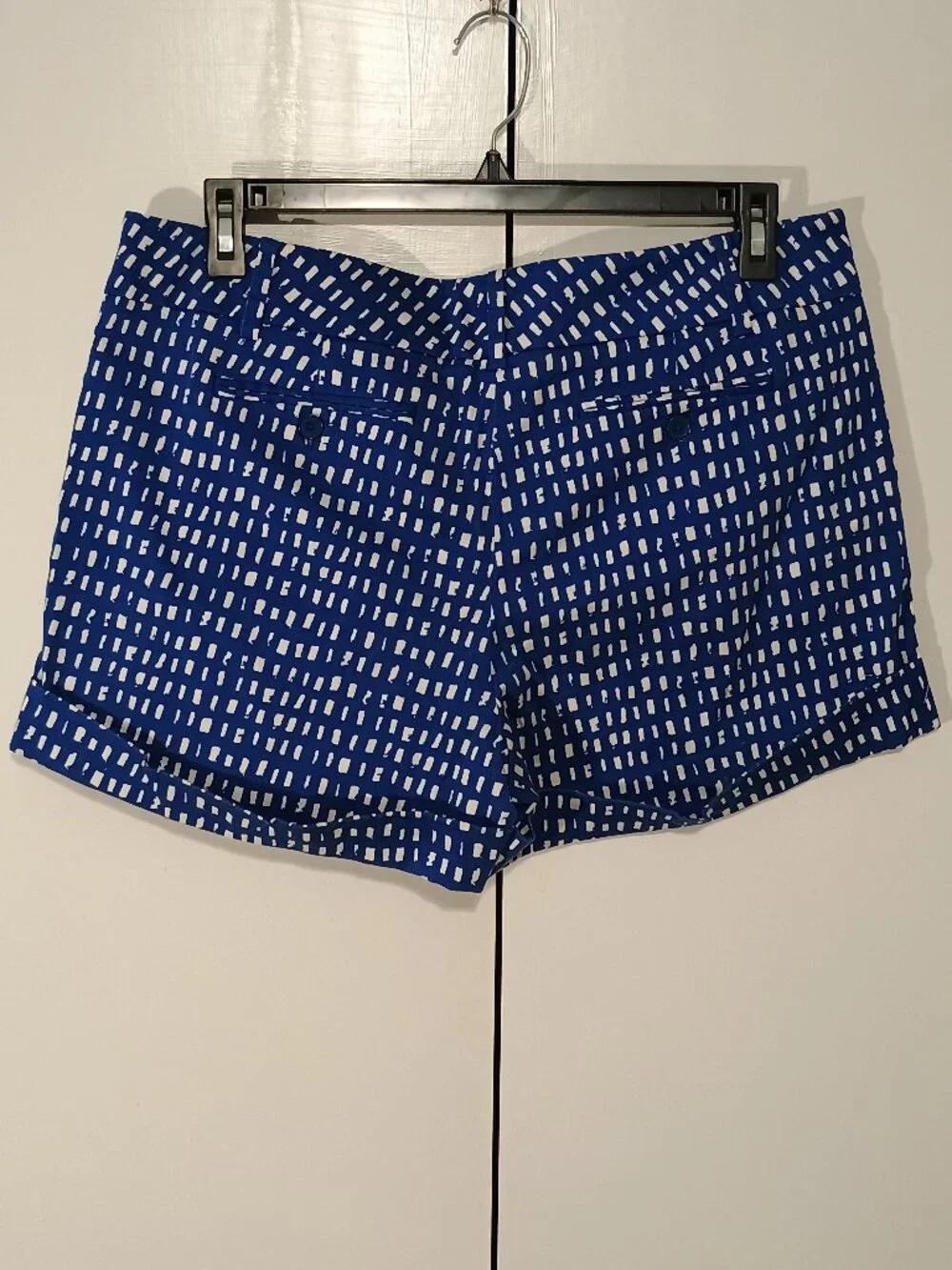 New York & Company Blue White Printed Shorts Size 16 Cuffed Hem Casual Summer